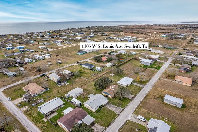Welcome to this Charming Newly Remodeled Home at 1105 W St Louis - Beach Home for sale in Seadrift, Texas on Beachhouse.com
