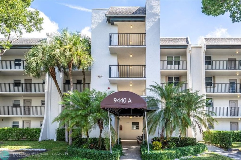 Move right in to this welcoming 2/2 condo located in a - Beach Condo for sale in Davie, Florida on Beachhouse.com