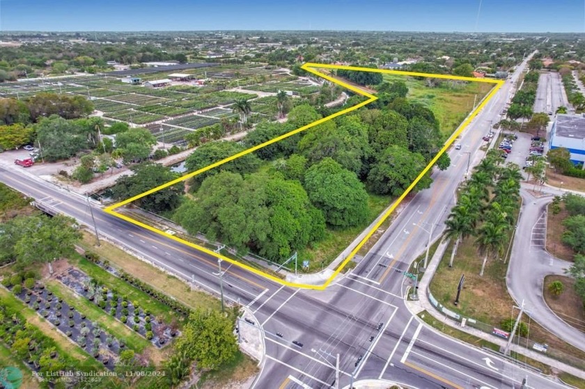 GREAT OPPORTUNITY FOR A DEVELOPER TO BUILD 11 LUXURY HOUSES - Beach Commercial for sale in Homestead, Florida on Beachhouse.com