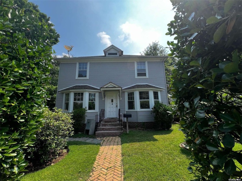 Huge Price Improvement! Welcome to this charming Colonial - Beach Home for sale in Glen Cove, New York on Beachhouse.com