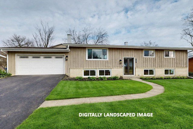 Welcome to this beautifully remodeled home in Lake Bluff - Beach Home for sale in Lake Bluff, Illinois on Beachhouse.com