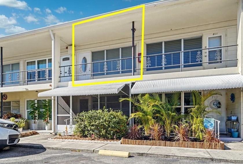 WOW!! Move-in ready and filled with light, this updated - Beach Condo for sale in Kenneth City, Florida on Beachhouse.com