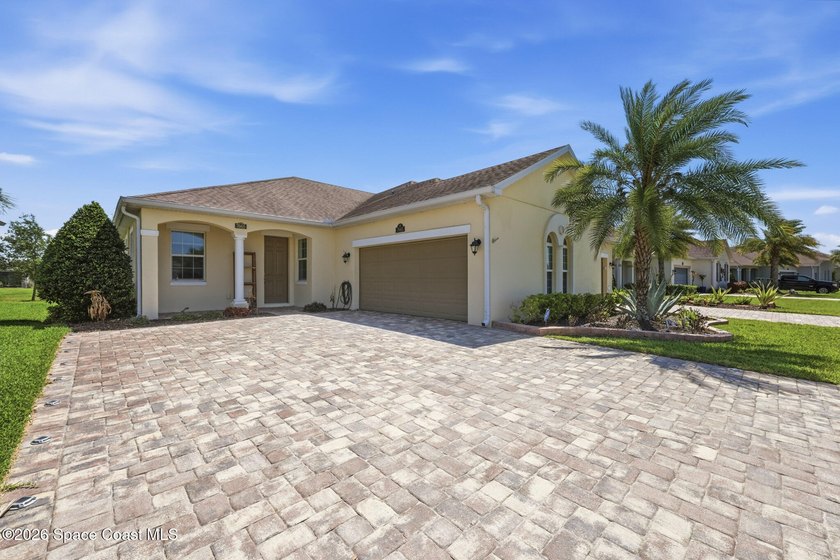 Welcome to waterfront living in the desirable Loren Cove - Beach Home for sale in Melbourne, Florida on Beachhouse.com