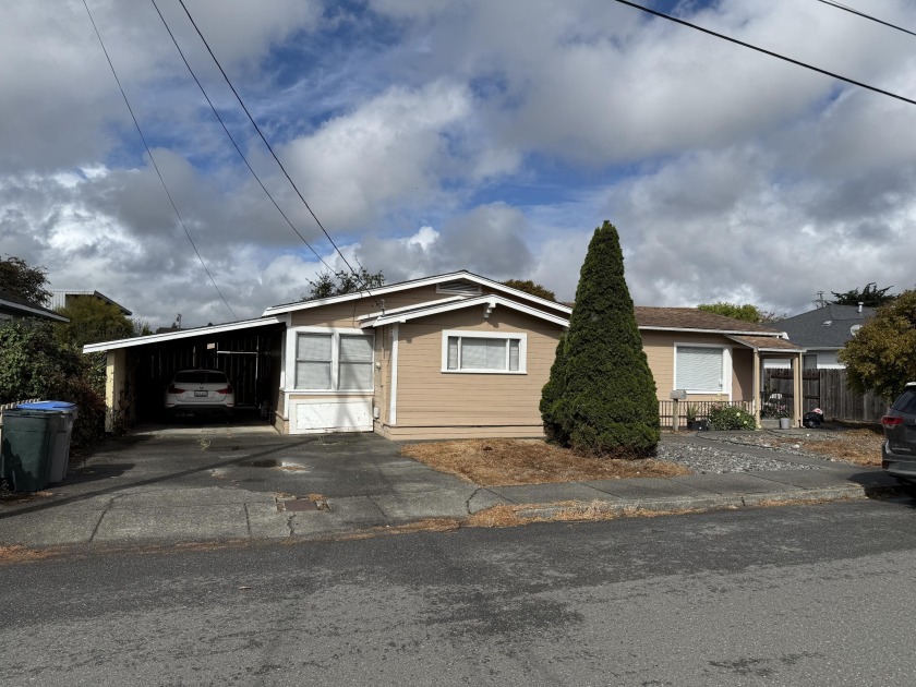 Large home with addition on back of home. Potential to develop - Beach Home for sale in Fortuna, California on Beachhouse.com