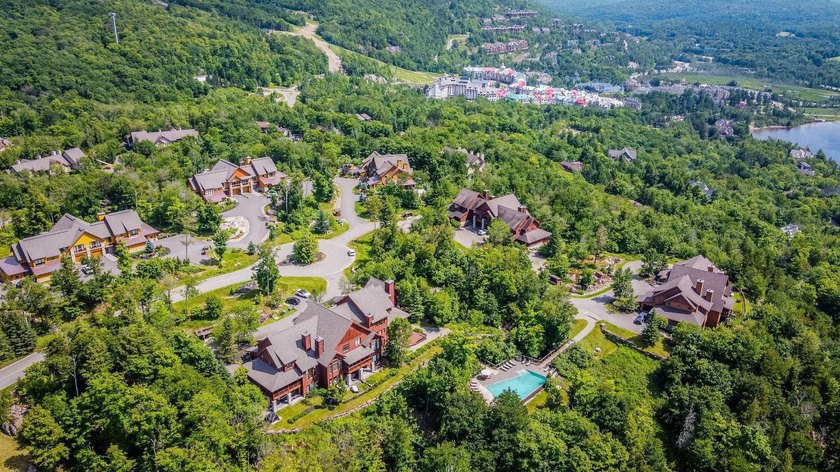 *** Les Legendes *** 1/10th fractional ownership offers 5 weeks - Beach Condo for sale in Mont-Tremblant, Quebec on Beachhouse.com