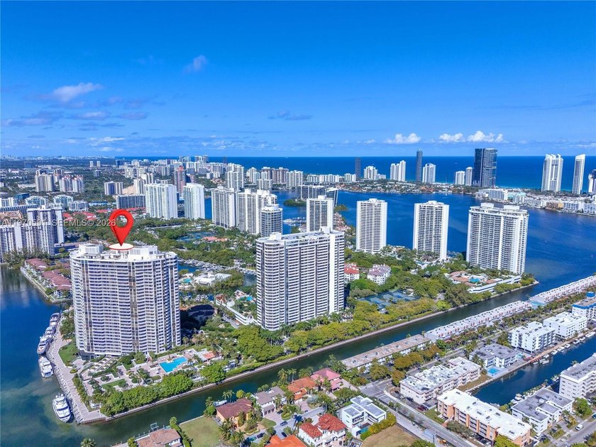 Spectacular corner residence offering breathtaking wraparound - Beach Condo for sale in Aventura, Florida on Beachhouse.com