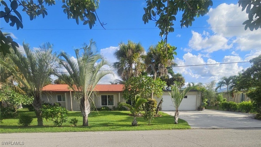 Waterfront, Pool Home, with direct access to Caloosahatchee - Beach Home for sale in Fort Myers, Florida on Beachhouse.com