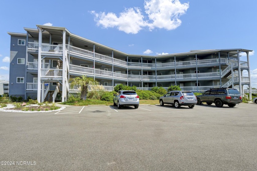 Newly renovated 2 bedroom, 2 bath condo in Spinnaker Point.  You - Beach Condo for sale in Carolina Beach, North Carolina on Beachhouse.com