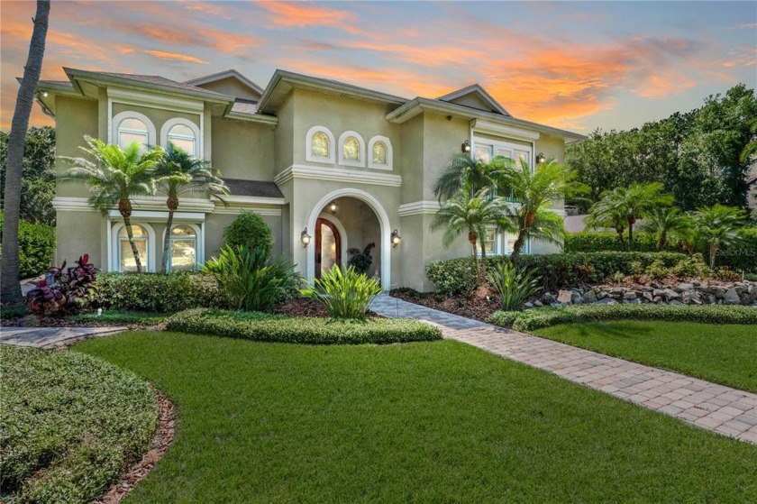 Stunning 5,500+ square foot home, sits directly on the golf - Beach Home for sale in Tampa, Florida on Beachhouse.com