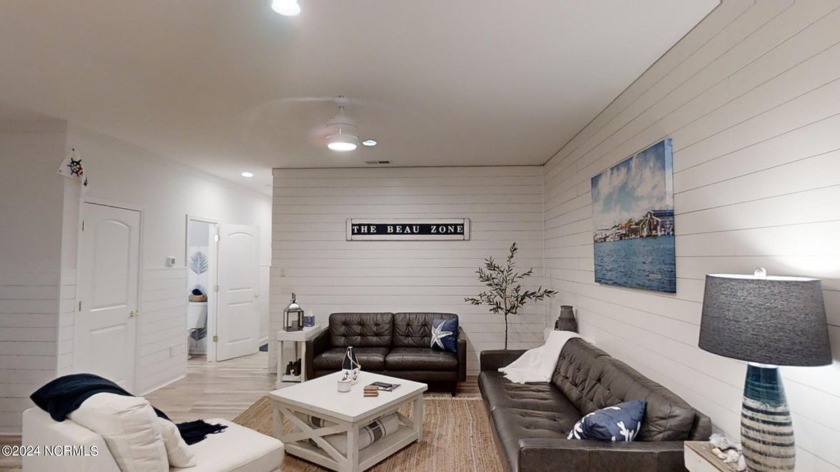 Beautifully upgraded townhome in Beau Coast. Furniture - Beach Townhome/Townhouse for sale in Beaufort, North Carolina on Beachhouse.com