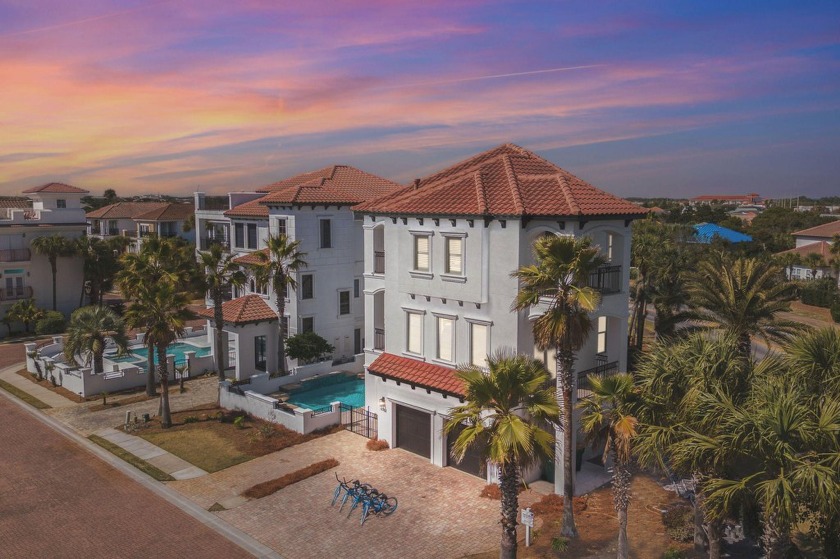 PRICED TO SELL - JUST PAINTED! Welcome to this extraordinary - Beach Home for sale in Destin, Florida on Beachhouse.com