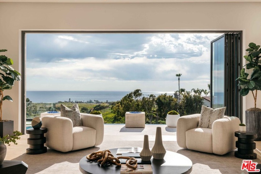Perched amidst a prime almost 3.5-acre ocean-view lot, 29600 - Beach Home for sale in Malibu, California on Beachhouse.com
