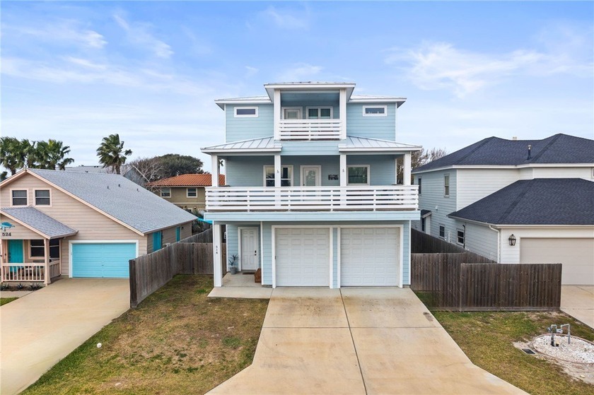 Experience local island life in this gorgeous 4-bedroom, 3-bath - Beach Home for sale in Port Aransas, Texas on Beachhouse.com