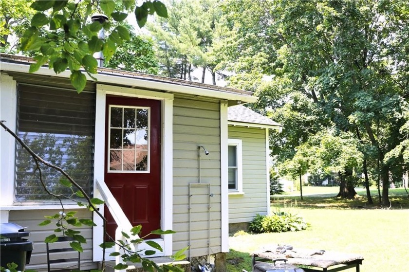 Welcome to your dream coastal retreat in Warwick, RI! This - Beach Home for sale in Warwick, Rhode Island on Beachhouse.com