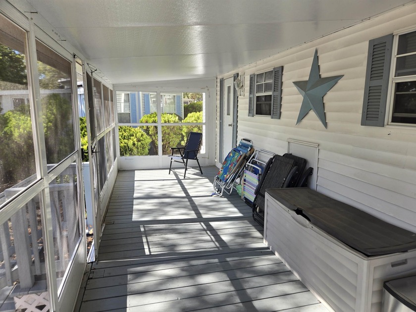 TURNKEY MOVE-IN READY  HOME  in a pristine seasonal coastal - Beach Home for sale in Seabrook, New Hampshire on Beachhouse.com