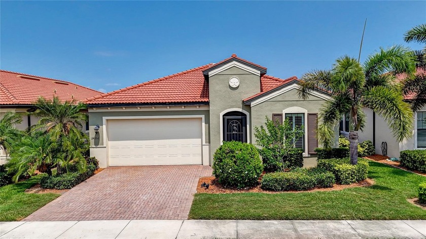 If you ever wanted to live on a golf course, then this home is - Beach Home for sale in Venice, Florida on Beachhouse.com