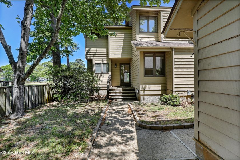 Looking for golf course living with exceptional views? This - Beach Townhome/Townhouse for sale in Hampstead, North Carolina on Beachhouse.com