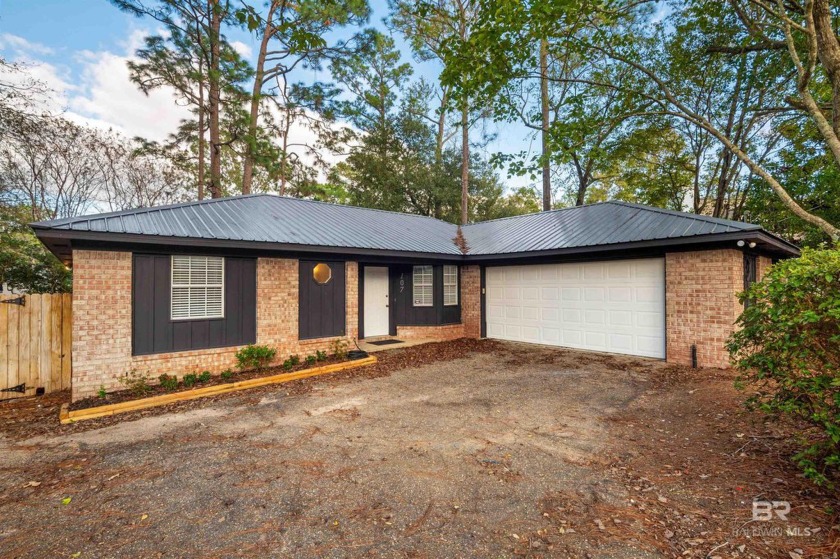 Welcome to 107 Tibidow Circle, a beautifully updated 3-bedroom - Beach Home for sale in Daphne, Alabama on Beachhouse.com