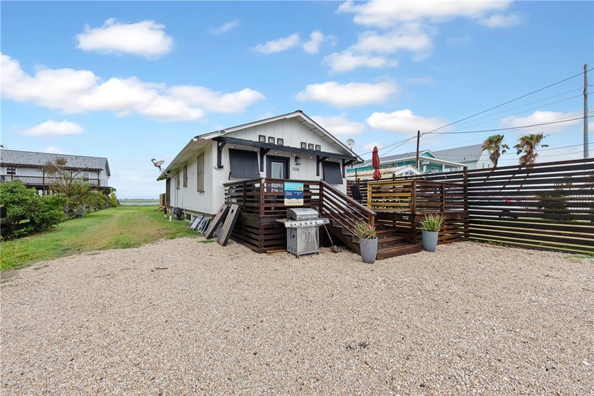 Attention BUYERS: This fully furnished 3-bedroom, 3-bath home - Beach Home for sale in Port Aransas, Texas on Beachhouse.com