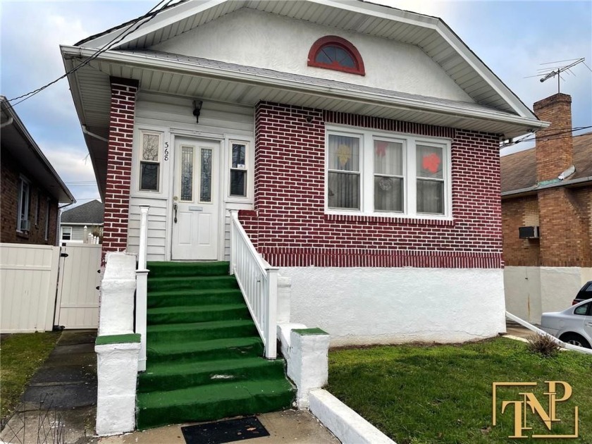 Here is your opportunity to own a wonderful single-family home - Beach Home for sale in Far Rockaway, New York on Beachhouse.com