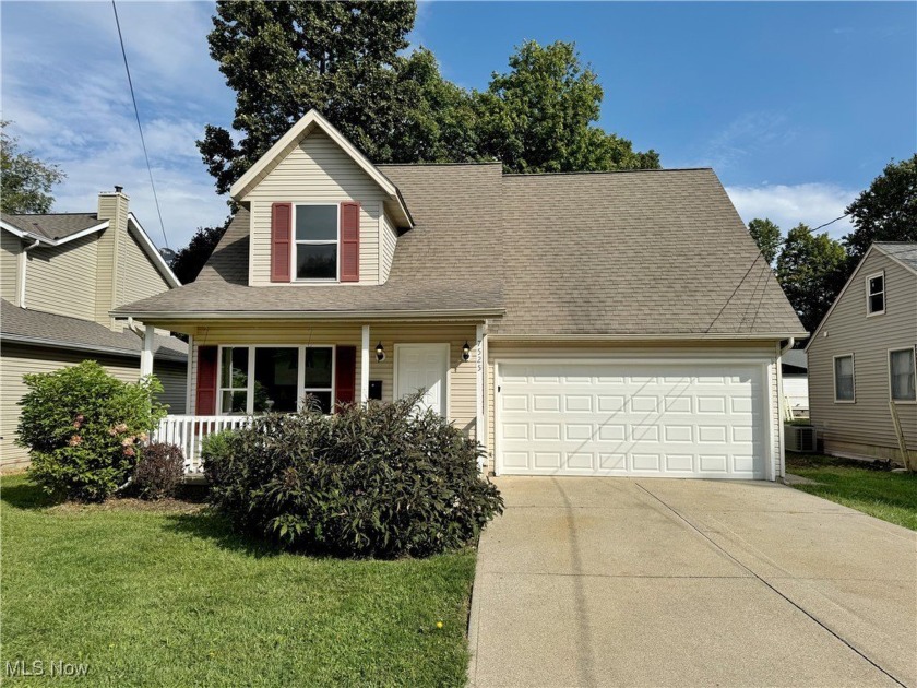 Welcome to 7525 Dahlia Drive, a beautifully updated 2-story home - Beach Home for sale in Mentor, Ohio on Beachhouse.com