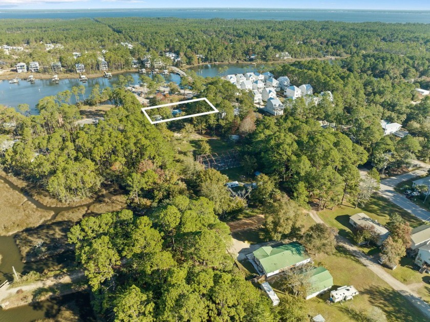 Investor opportunity! Don't miss this prime chance to own a - Beach Home for sale in Santa Rosa Beach, Florida on Beachhouse.com