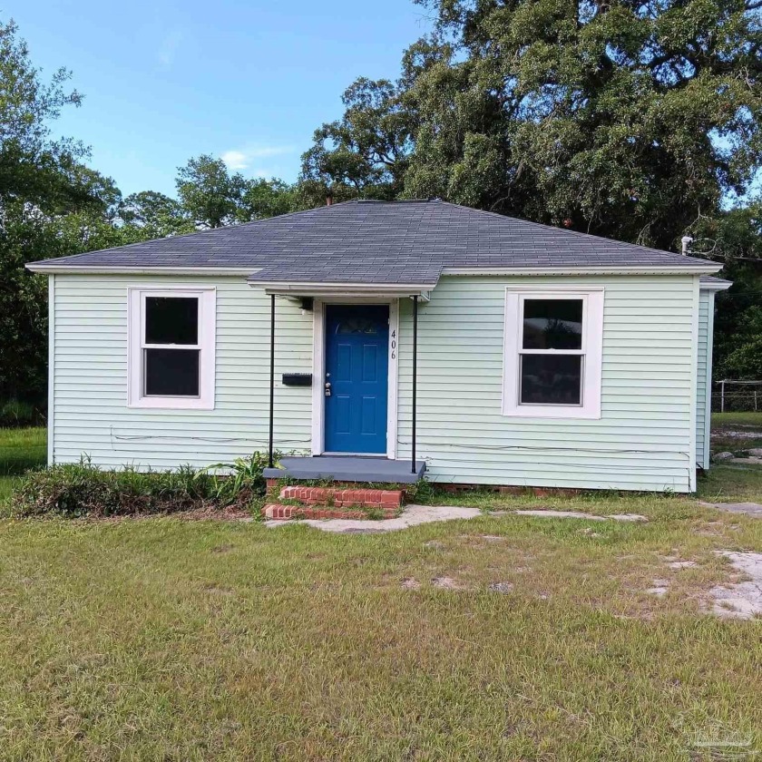 NAVY POINT WATER VIEW OPPORTUNITY!  Check out this cute 2 - Beach Home for sale in Pensacola, Florida on Beachhouse.com