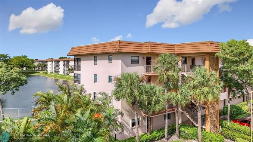 Welcome to this stunning 3rd-floor corner condo in the desirable - Beach Condo for sale in Tamarac, Florida on Beachhouse.com