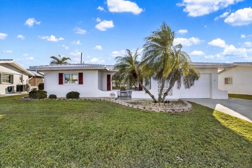 BEAUTIFUL 2BR/2BA BLOCK HOME IN SEMINOLE'S HIGHLY DESIRABLE - Beach Home for sale in Seminole, Florida on Beachhouse.com