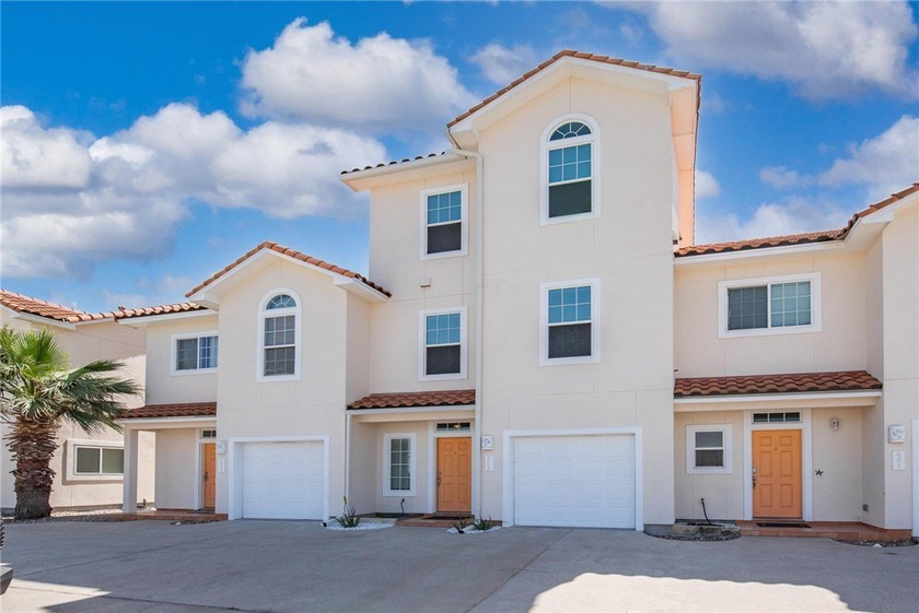 Waterfront canal community opportunity in Nautica Townhomes - Beach Townhome/Townhouse for sale in Corpus Christi, Texas on Beachhouse.com