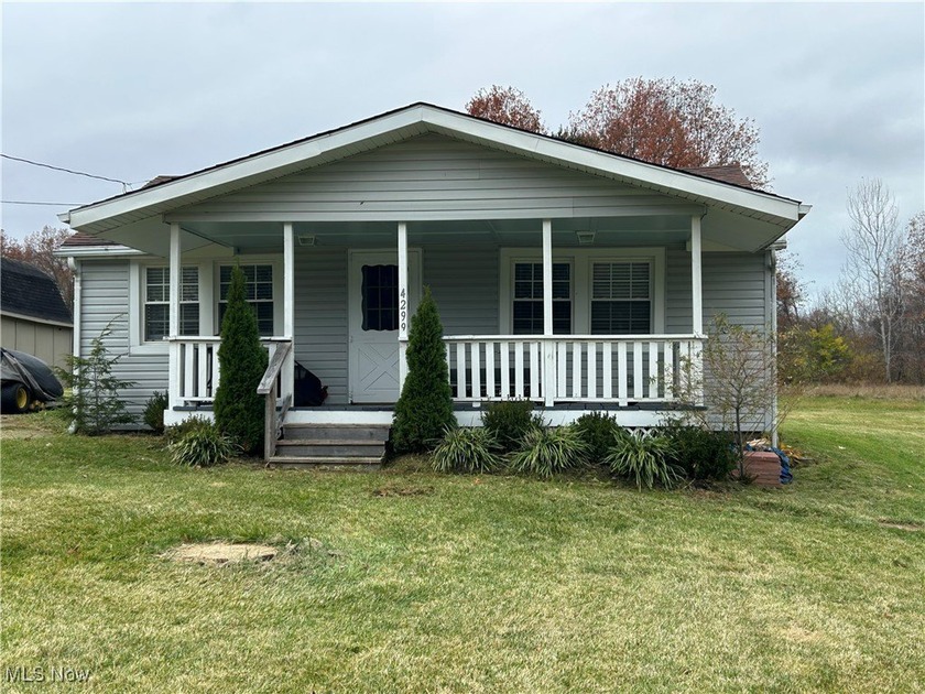 Charming and cozy ranch home situated on one-acre close to Lake - Beach Home for sale in Geneva, Ohio on Beachhouse.com