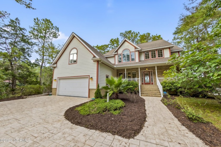 Welcome to your slice of paradise. This 3-bedroom home on 1 acre - Beach Home for sale in Merritt, North Carolina on Beachhouse.com