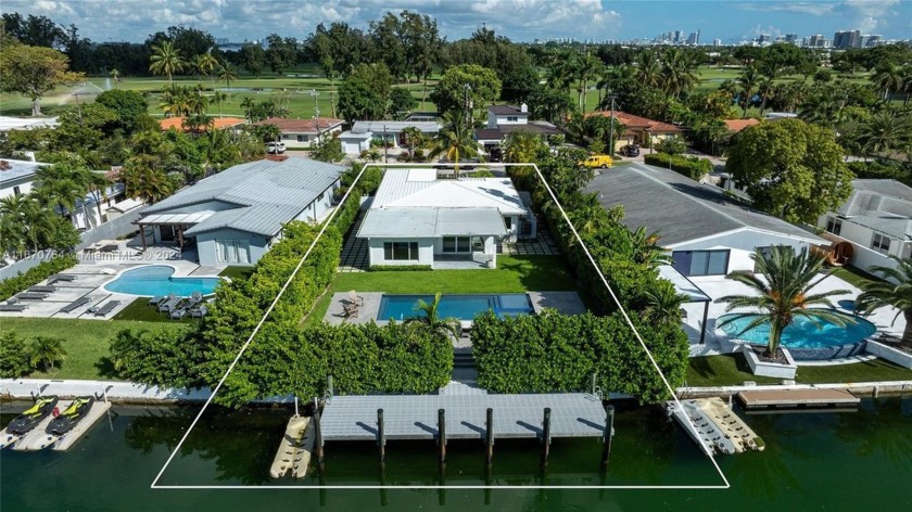 Beautifully renovated waterfront residence on the exclusive - Beach Home for sale in Miami Beach, Florida on Beachhouse.com