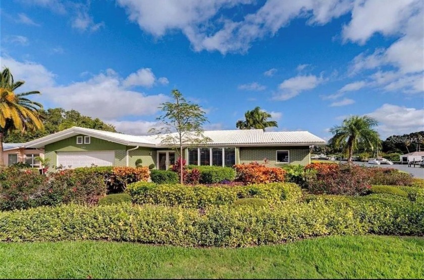 Welcome to this stunning 3-bedroom, 3-bathroom home located in - Beach Home for sale in Largo, Florida on Beachhouse.com