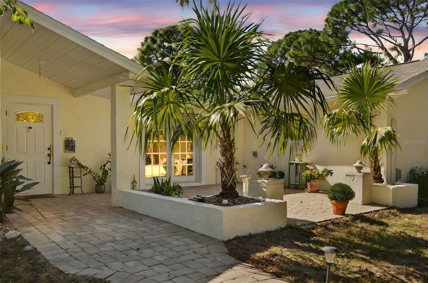 Under contract-accepting backup offers. $100K PRICE IMPROVEMENT! - Beach Home for sale in Sarasota, Florida on Beachhouse.com