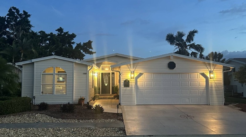 PRICE REDUCED!!! Discover the Florida Lifestyle You've Been - Beach Home for sale in Ruskin, Florida on Beachhouse.com