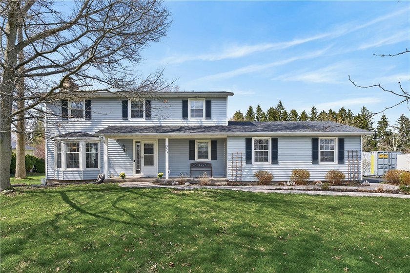 Beautiful 3 bedroom, 2 full bath colonial offering nearly 1600 - Beach Home for sale in Hilton, New York on Beachhouse.com
