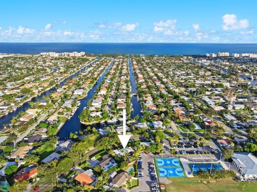 Discover this charming 2-bedroom, 2-bathroom home in a coveted - Beach Home for sale in Lighthouse Point, Florida on Beachhouse.com