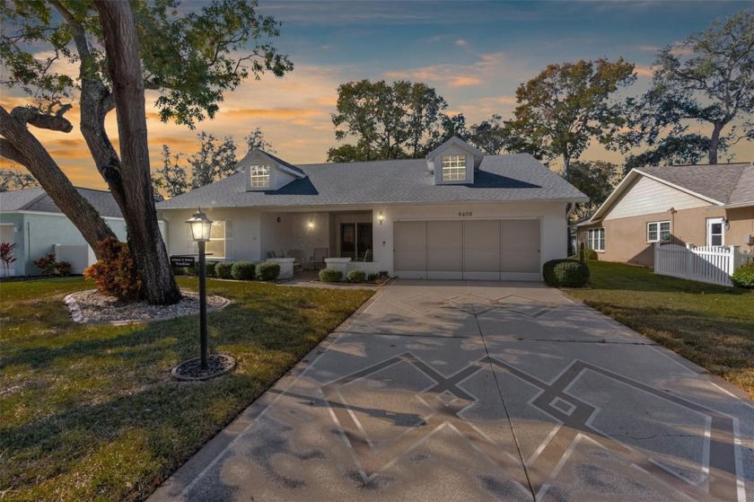 Welcome to Your Dream Home in Timber Pines! Welcome to this - Beach Home for sale in Spring Hill, Florida on Beachhouse.com