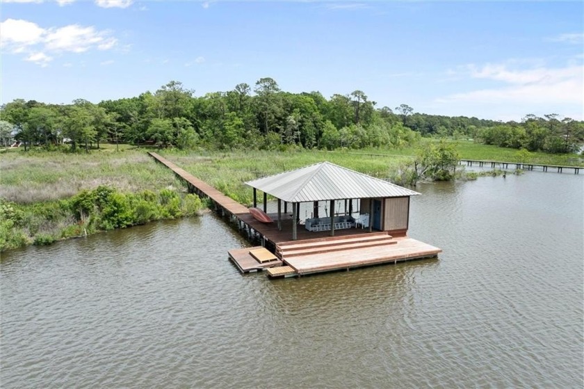 SELLER OFFERING OWNER FINANCING!  Beautiful, waterfront property - Beach Lot for sale in Mobile, Alabama on Beachhouse.com