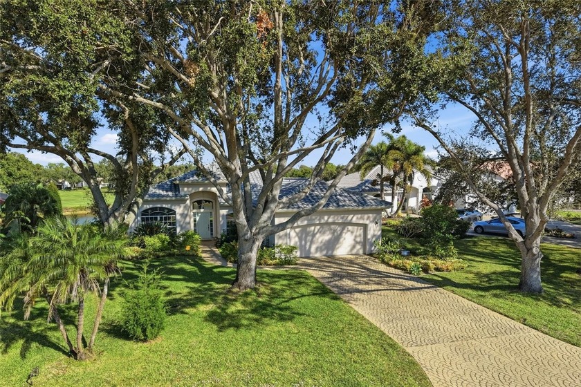 New on the market with a BRAND NEW ROOF, no CDD fee, and not in - Beach Home for sale in Sarasota, Florida on Beachhouse.com