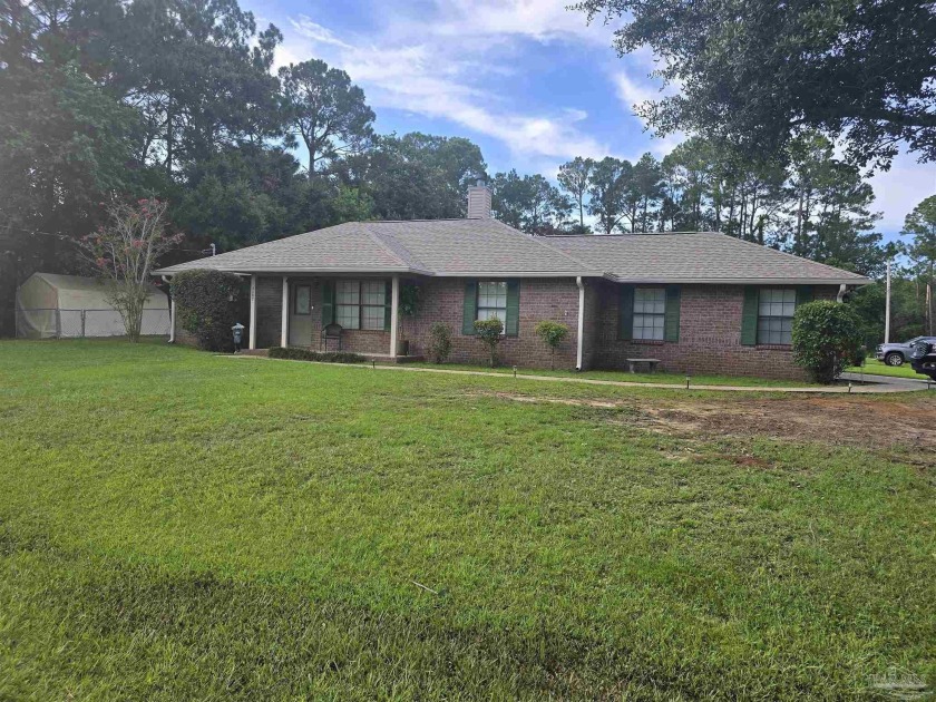 Charming & Updated 3BR/2BA Home | Split Floor Plan | 2-Car - Beach Home for sale in Milton, Florida on Beachhouse.com
