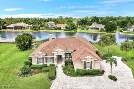 Gorgeous custom home in exclusive Blackhawk showcases the - Beach Home for sale in Fort Myers, Florida on Beachhouse.com