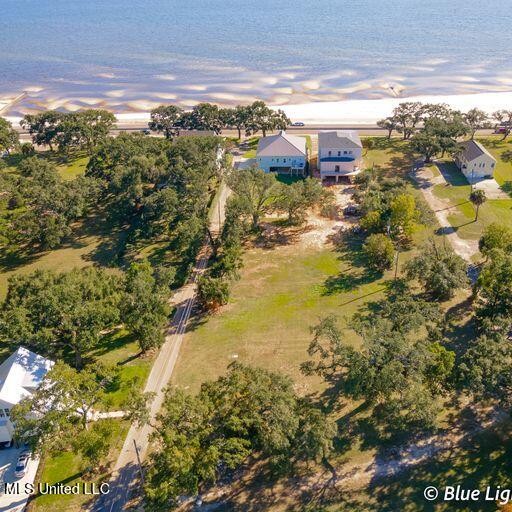 Beautiful cleared corner lot in a great location. This lot is - Beach Lot for sale in Gulfport, Mississippi on Beachhouse.com