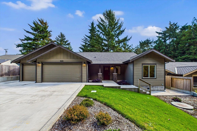 Don't miss this excellent opportunity to own a well-maintained - Beach Home for sale in Eureka, California on Beachhouse.com