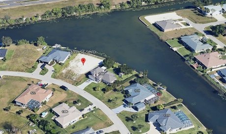 Not your ordinary Lot! This is an oversized freshwater Lot with - Beach Lot for sale in Cape Coral, Florida on Beachhouse.com