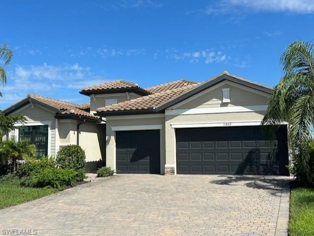 All Impact Windows, custom pool home is on a corner lot with a - Beach Home for sale in Fort Myers, Florida on Beachhouse.com
