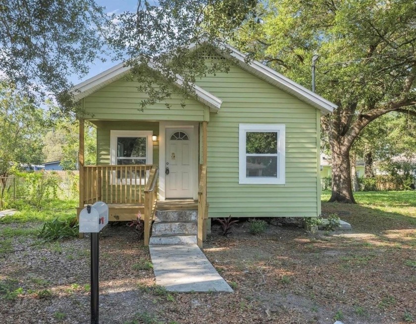 MOTIVATED SELLER! CASH FLOW GEM Welcome to 3103 E Emma Street, a - Beach Home for sale in Tampa, Florida on Beachhouse.com