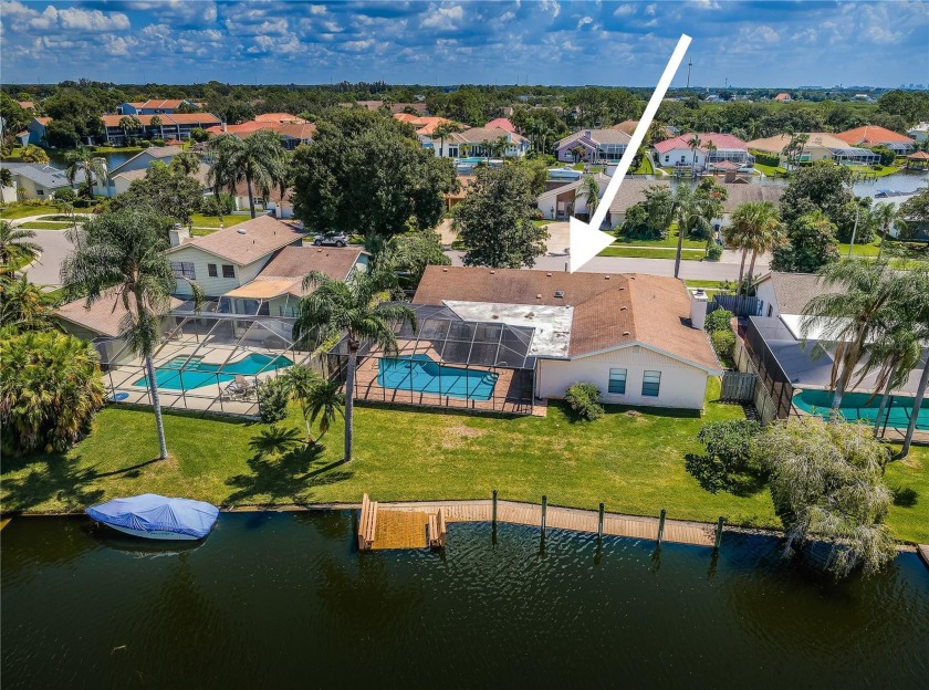 Enjoy this freshwater lakeside paradise with access to the - Beach Home for sale in Tampa, Florida on Beachhouse.com