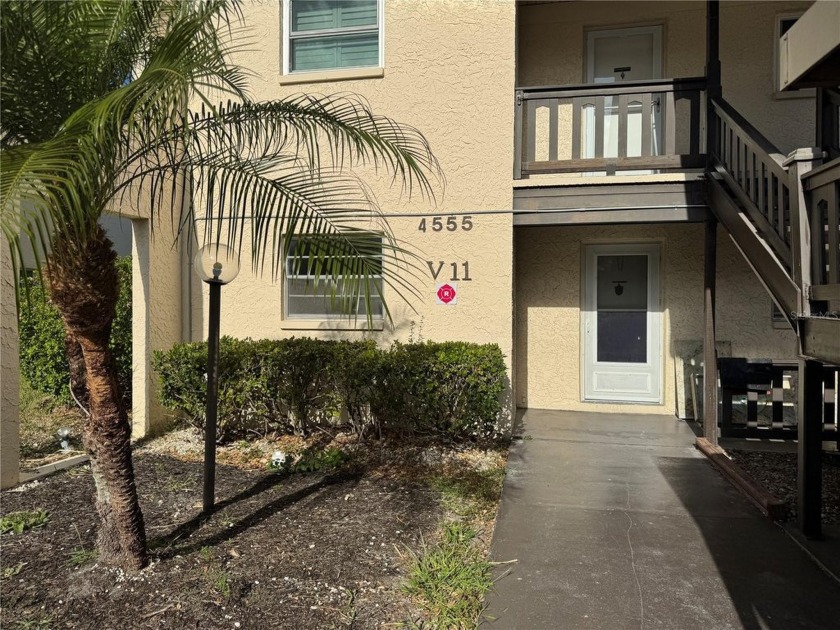 INVESTOR ALERT!Wonderful waterfront two bedroom two bath condo - Beach Condo for sale in New Port Richey, Florida on Beachhouse.com